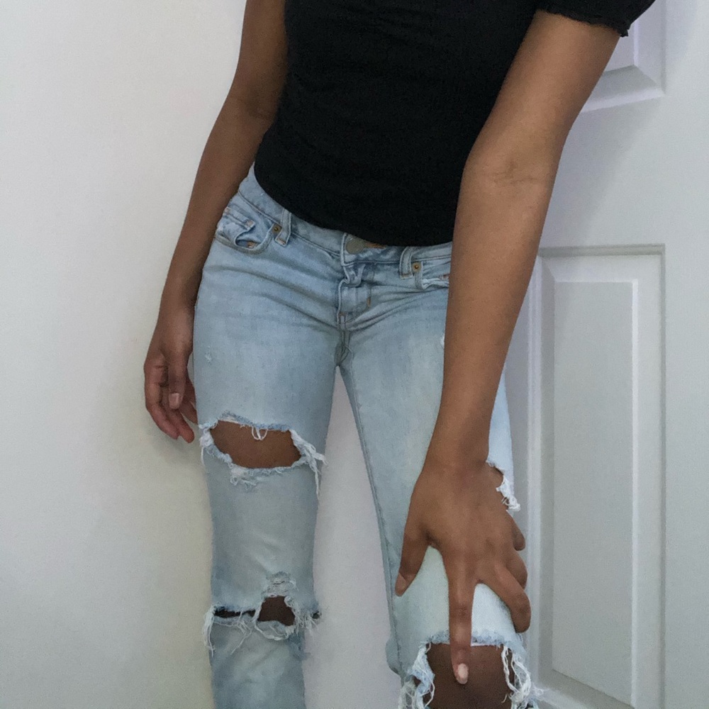 American Eagle Distressed Jeans